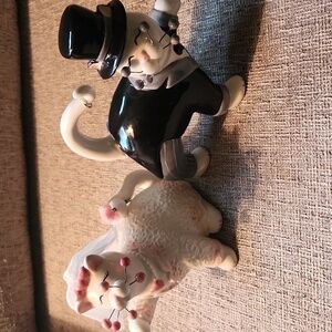 Lacombe WhimsiClay Goodman Cat Groom  and Bride Figurines